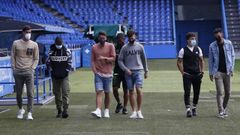 Pablo Trigueros, William de Camargo, Rafa de Vicente, Josep Calavera, Diego Aguirre y Alberto Quiles, acompa�ados por Claudio Beauvue, este en segundo t�rmino, en el estadio de Riazor