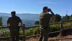 M�s de un centenar de militares velan diariamente por el monte