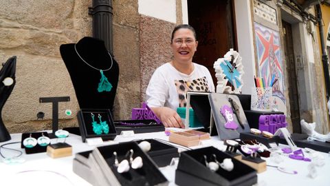 Yolanda Naya posa en su puesto de productos de impresi�n 3D