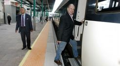 Tito D�az coge cada d�a el tren a las 9.20 en la estaci�n de Vilagarc�a. �Volver a mi casa cada noche tiene mucho valor para m��, dice. 