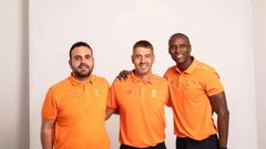 Pablo Abu�n (ayudante), Miguel �ngel Hoyo (entrenador principal) y St�phane Konat� (ayudante) conforman el equipo t�cnico de la selecci�n de Costa de Marfil.