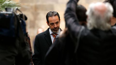 La Guardia Civil registra los despachos de Molons en la Generalitat y Omnium por el operativo del 1-O