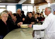 Degustaci�n de quesos en la sede de la firma dezana.