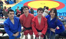 Jonathan y Adri�n Imedio posan junto a Miguel Riopedre y Zaida Berm�dez, campeones en Gij�n.