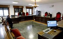 <span lang= es-es >Contra la intimidad</span>. Los casos de marzo presentan perfiles diferentes. El primero fue por violaci�n 	a la intimidad personal. El acusado fue absuelto de tener material de pornograf�a infantil.