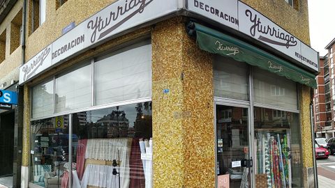Decoración Yturriaga, en la avenida de Galicia, que anunció su cierre hace unos meses