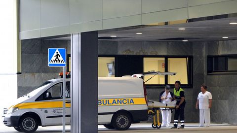Foto de archivo de una ambulancia 