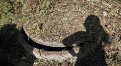 El pozo ha quedado al descubierto tras la limpieza de la maleza que lo cubr�a. 