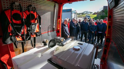 Interior de uno de los veh�culos que reciben los GES ourensanos