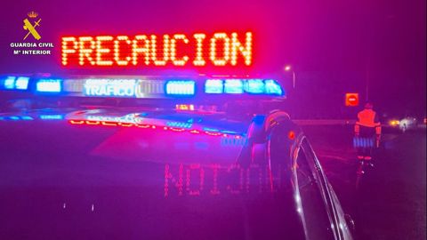 Operativo de la Guardia Civil en el que se intercept� a un conductor borracho y en sentido contrario en As Pontes