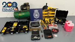 Imagen de los efectos recuperados por la Polic�a Nacional.