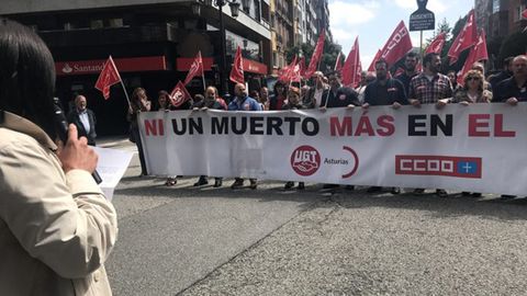 Concentraci�n de los sindicatos exigiendo m�s seguridad en el trabajo