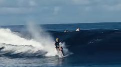 Surfeando en moto por Tahit�