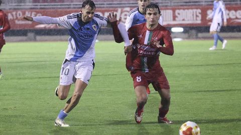 Parapar, autor de uno de los goles de un Compostela que cerr� el 2025 con una contundente victoria en San L�zaro ante el Somozas.