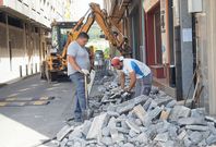 La calle Enlace Parque permanece cerrada al tr�fico debido a las obras que comenzaron ayer. 