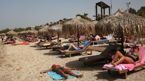 Las playas griegas reabrieron al pblico a mediados de mes