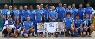 El concejal de Deportes, Marcos Trigo (el m�s alto), acudi� a la presentaci�n de la prueba. 