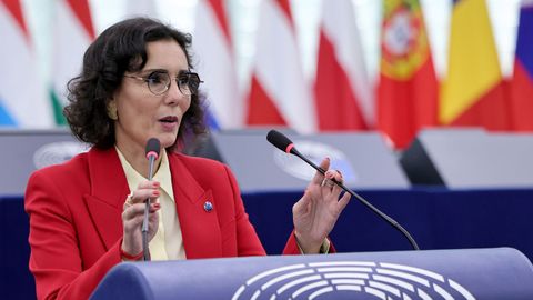 La comisaria europea de Gesti&oacute;n de Crisis, Hadja Lahbib, ayer en el Parlamento Europeo