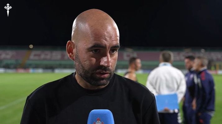 El entrenador del Celta, Claudio Gir�ldez, tras el amistoso frente al N�poles.