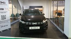 Un modelo de la marca Dacia, en una foto de archivo
