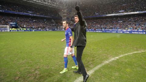 Arturo Elias Linares Real Oviedo Sporting derbi Carlos Tartiere.Arturo Elias celebra junto con Linares la victoria ante el Sporting