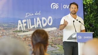 El presidente del PP, �lvaro Queipo en el D�a del Afiliado.