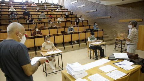 La selectividad gallega de este a�o -en la imagen una prueba en la Facultade de Administraci�n de Empresas de Lugo- se pod�an presentar alumnos con hasta dos suspensas en segundo de bachillerato