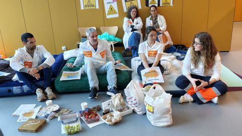 El conselleiro ha pedido al sindicato m�dico O�Mega que abandone el encierro en el centro de salud Olimpia Valencia de Vigo como gesto de buena voluntad antes de negociar
