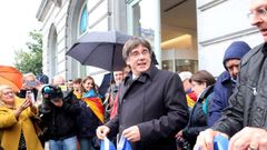 Carles Puigdemont, este martes, durante una manifestaci�n en Bruselas para conmemorar el 1-O