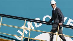 El presidente del Gobierno, Pedro S�nchez visita los astilleros Arm�n y el primer 'fast ferry' con propulsi�n cien por cien el�ctrica que ha construido la compa��a, este lunes en Gij�n