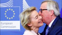  Ursula von der Leyen se reuni� con Juncker durante su segundo d�a en Bruselas en busca de apoyos