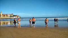 Ba�istas, en la playa de San Lorenzo
