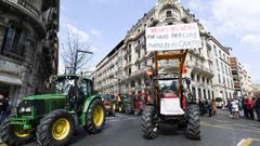La cumbre de Bruselas se produce en plenas protestas del campo espa�ola (en la foto, en Granada)