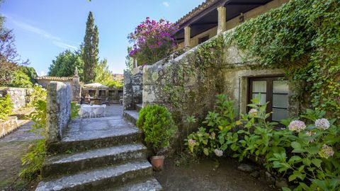 El Pazo La Florida tiene sus orígenes en el siglo XVIII y está a la venta por 1,4 millones de euros