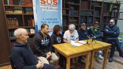Representantes de la Plataforma en Defensa da Sanidade P�blica no Barbanza hablaron sobre la protesta que se realizar� en Santiago