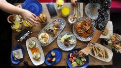 Imagen de archivo de un brunch en una cafetería de A Coruña.