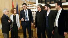 Pedro S�nchez y su equipo, en la reuni�n con los portavoces parlamentarios de ERC, Gabriel Rufi�n y Joan Tard�, en el marco de la ronda de contactos en febrero del 2016 antes de someterse a la investidura