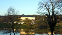 El hotel Hermida Rural se encuentra al borde del embalse de Vilasouto