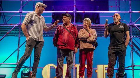 Jorge Carnota y Nacho Carnota con los castaeros Serafn y Mara