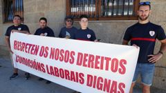 Trabajadores del GES de Valga protestan por su situaci�n laboral