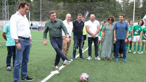 Inauguracin do campo de ftbol de herba artificial de Cepelo, en Negreira.