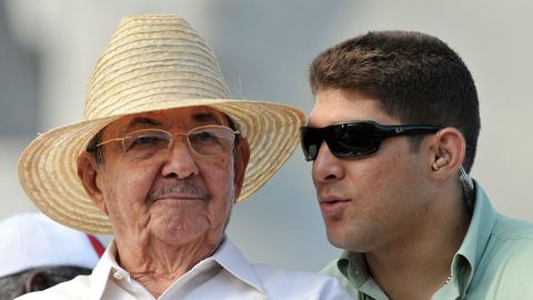 Crisis, incertidumbre y rumor de contactos. Tras un mes de asedio petrolero de EE.UU. a Cuba, y una crisis humanitaria fragu�ndose inexorable en la isla, varios medios y analistas consultados por Efe apuntaron a la veracidad de que Washington ha contactado con Ra�l Guillermo Rodr�guez, nieto y escolta de Ra�l Castro.