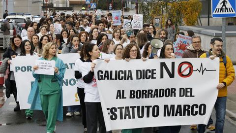 Concentraci�n de m�dicos del CHUO, en Ourense, en contra del estatuto marco, en una foto del pasado mes de diciembre