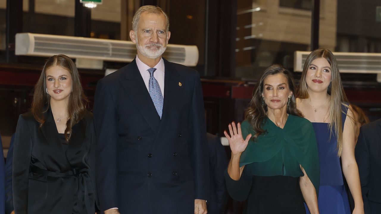 La familia real preside el concierto inaugural de los Premios Princesa de Asturias