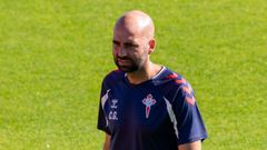 El entrenador del Celta, Claudio Gir�ldez, en un entrenamiento.