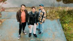 El trio dranc�s Exsonvaldes.