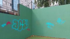 A los pocos d�as de pintar la pista de p�del se reprodujeron los actos vand�licos en sus paredes