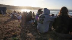 Atardecer y surf todo en uno en Valdovi�o.