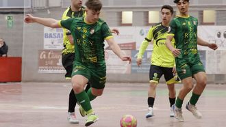 Dina, durante la derrota por 1-6 contra el Guardo.