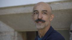 Jes�s Carrasco, retratado en Santiago.